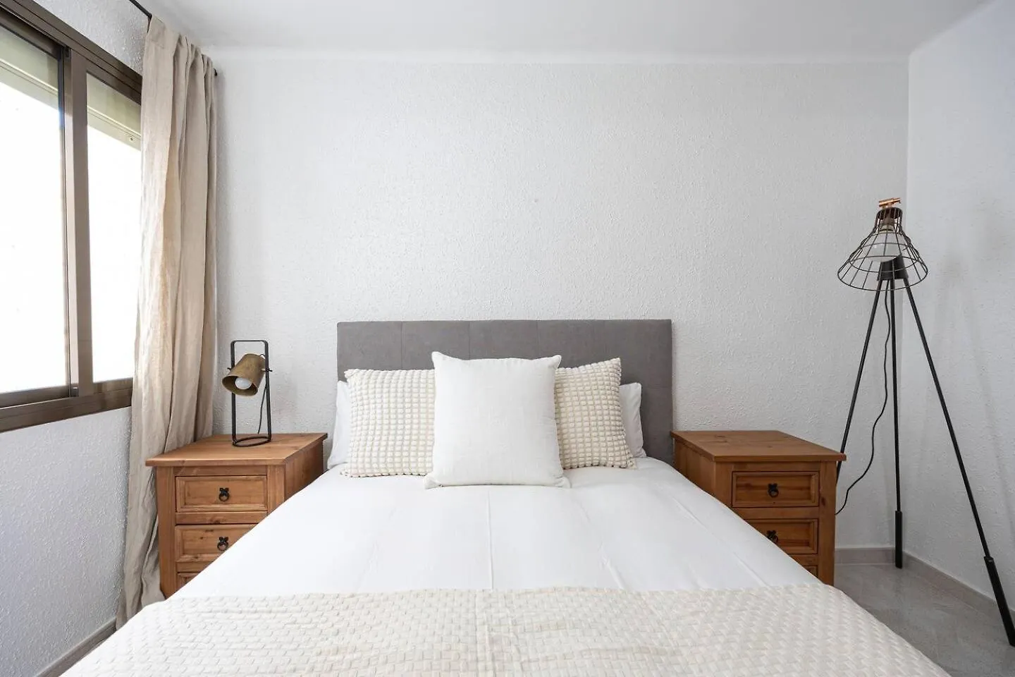 Cozy Apt In Cornella 2 Mins From The Metro La Gabarra Apartman